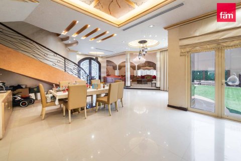 Villa de 5 chambres à Dubai, UAE No. 203169