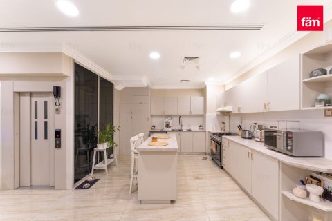 Townhouse de 4 dormitorios en Dubai, UAE No. 135913 7