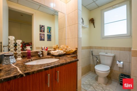 Villa de 2 dormitorios en Dubai, UAE No. 135912 20