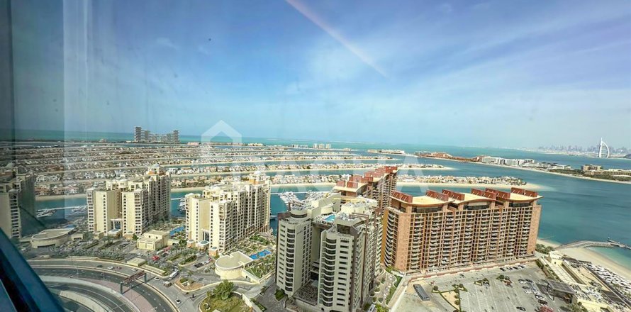 Studio Apartment in The Palm Tower, UAE No. 25039