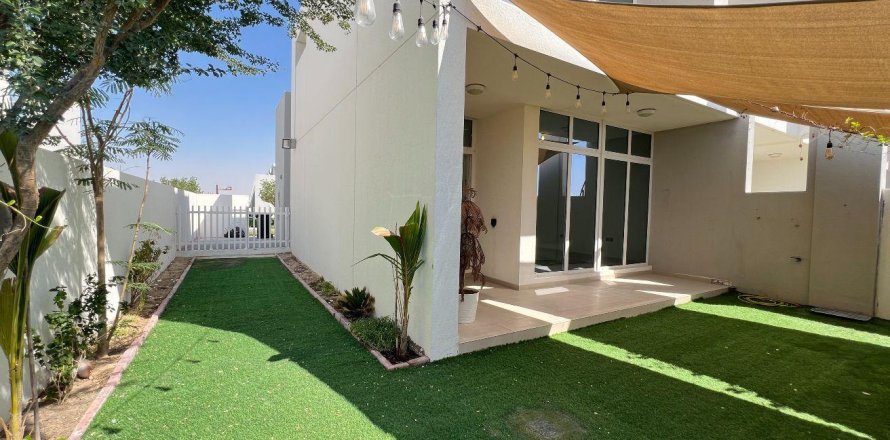 Таунхаус с 3 спальнями в DAMAC Hills (Akoya by DAMAC), ОАЭ №137515