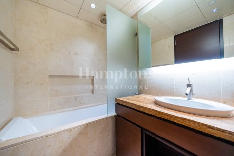 2 bedrooms Apartment in Burj Khalifa, UAE No. 165856 9