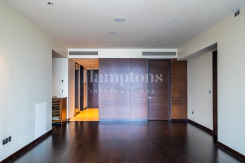 2 bedrooms Apartment in Burj Khalifa, UAE No. 165856 24