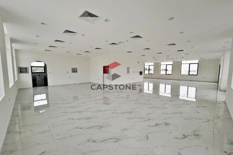 Bâtiment de 604m² à Al Mutarad, UAE No. 83182 6
