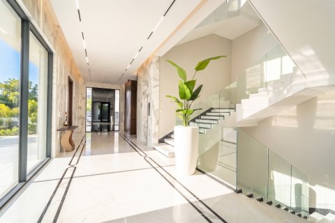 6 bedrooms Villa in Dubai, UAE No. 161087 5