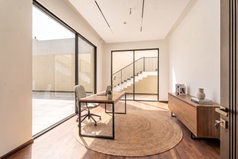 6 bedrooms Villa in Dubai, UAE No. 161087 24