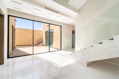 6 bedrooms Villa in Dubai, UAE No. 161087 22