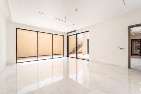 6 bedrooms Villa in Dubai, UAE No. 161087 23