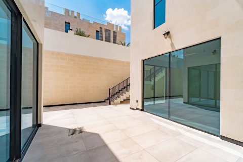 6 bedrooms Villa in Dubai, UAE No. 161087 27