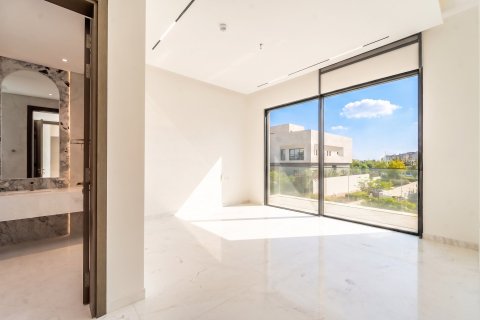 6 bedrooms Villa in Dubai, UAE No. 161087 20