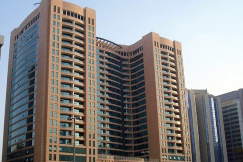 331مربع، مكتب في Hamdan Street, الإمارات العربية المتحدة رقم 79140 3