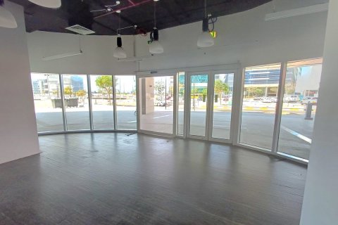 565مربع، عقار تجاري في Tourist Club Area, الإمارات العربية المتحدة رقم 79139 2