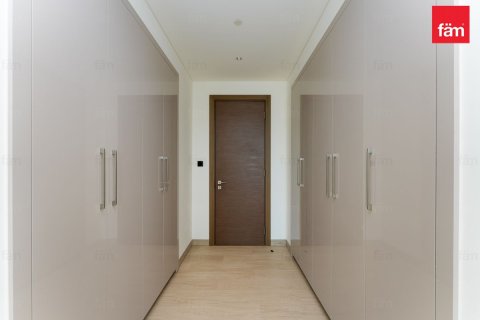 4 bedrooms Apartment in Dubai, UAE No. 161747 3