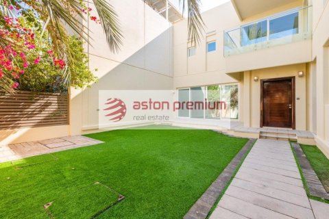 4 bedrooms Villa in The Sustainable City, UAE No. 166436