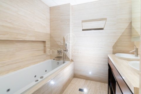 2 غرف نوم شقة في وسط مدينة دبي, الإمارات العربية المتحدة رقم 135165 17