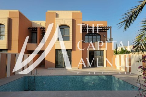 Villa de 5 dormitorios  No. 120064 2