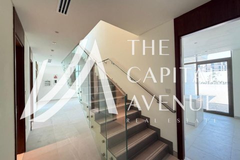 Villa de 4 dormitorios No. 120067 8