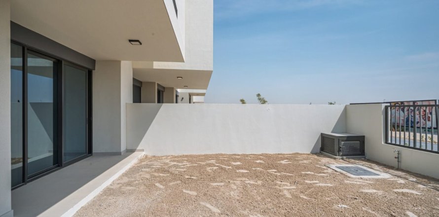 Townhouse de 3 chambres à Town Square, UAE No. 185033