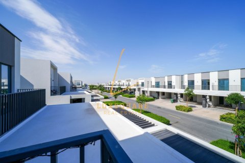 Villa de 3 chambres à Dubai South (Dubai World Central), UAE No. 163770 3