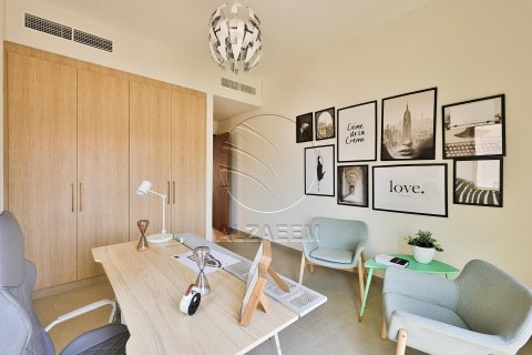 Villa de 5 dormitorios en Khalifa City, UAE No. 91570 6