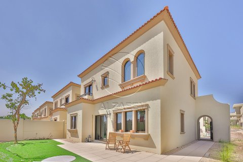 Villa de 5 dormitorios en Khalifa City, UAE No. 91570 2