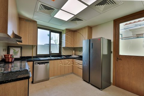 Villa de 5 dormitorios en Khalifa City, UAE No. 91570 17