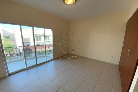 Villa de 4 chambres à Abu Dhabi, UAE No. 91569 8