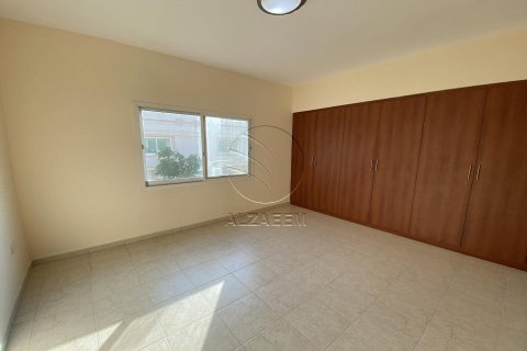 Villa de 4 chambres à Abu Dhabi, UAE No. 91569 6