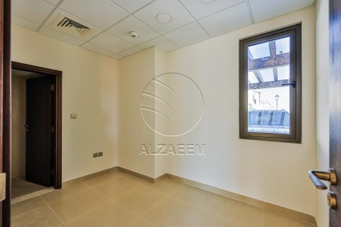 Villa de 4 dormitorios en Khalifa City, UAE No. 91568 5