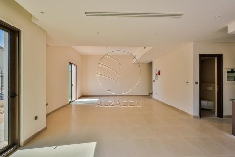 Villa de 4 dormitorios en Khalifa City, UAE No. 91568 8