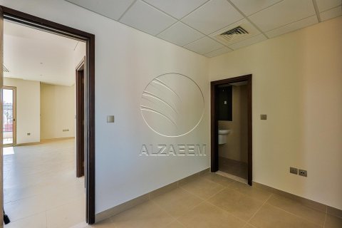 Villa de 4 dormitorios en Khalifa City, UAE No. 91568 4