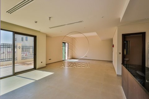 Villa de 4 dormitorios en Khalifa City, UAE No. 91568 12