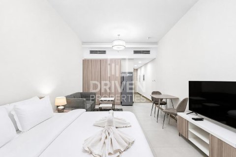 Studio Apartment in SOL Bay, UAE No. 204431 8