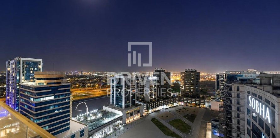 Studio Apartment in SOL Bay, UAE No. 204431