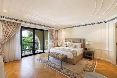 Дуплекс с 3 спальнями в Palazzo Versace, ОАЭ №189867 9