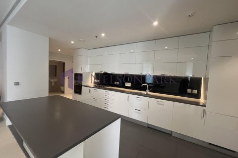 3 bedrooms Apartment in Doha, Qatar No. 57405 3