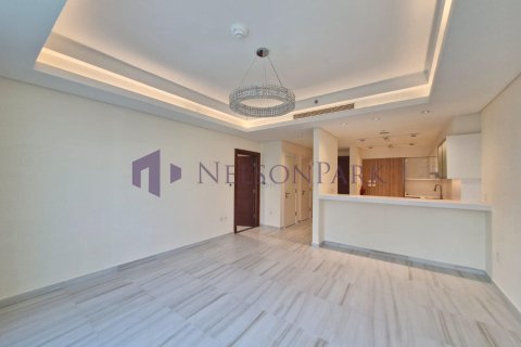 1 bedroom Apartment in Doha, Qatar No. 57418 4