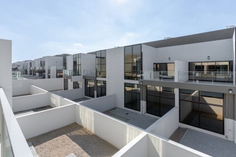 Townhouse de 3 dormitorios en District 11, UAE No. 155224 8