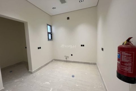 Квартира с 3 спальнями в Эр-Рияд, Саудовская Аравия №67443 3
