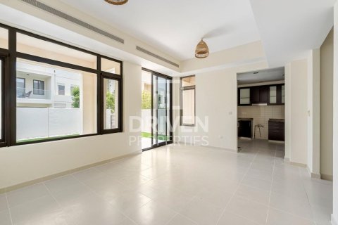 Villa de 3 dormitorios en Mira Oasis, UAE No. 204754 3