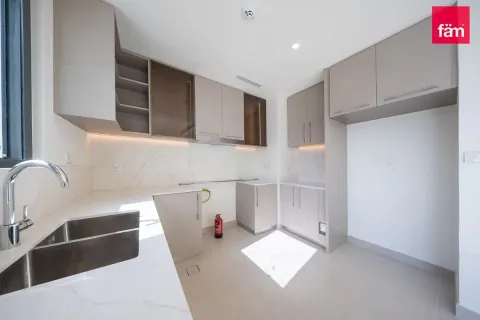 4 bedrooms Villa in Dubai, UAE No. 164469 6