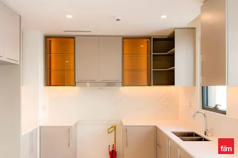 4 bedrooms Villa in Dubai, UAE No. 164469 14