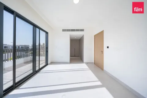 4 bedrooms Villa in Dubai, UAE No. 164469 5