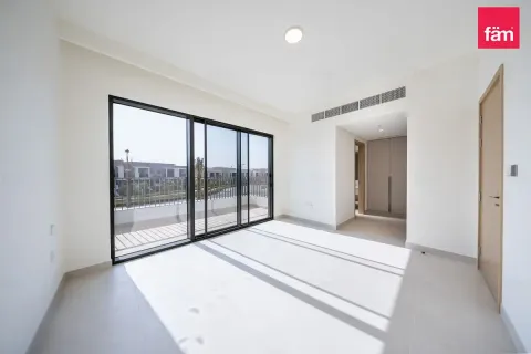 4 bedrooms Villa in Dubai, UAE No. 164469 4