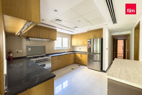 Villa de 5 dormitorios  No. 116029 11