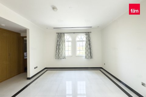 Villa de 5 dormitorios  No. 116029 28
