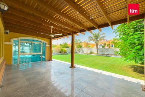 Villa de 5 dormitorios  No. 116029 4