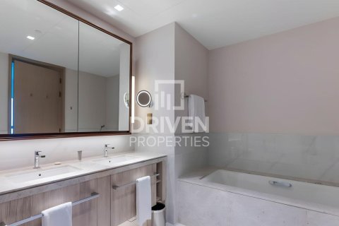 Appartement de 2 chambres à Address Harbour Point, UAE No. 200471 12