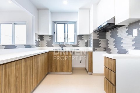 4 bedrooms Villa in Amaranta, UAE No. 200469 3