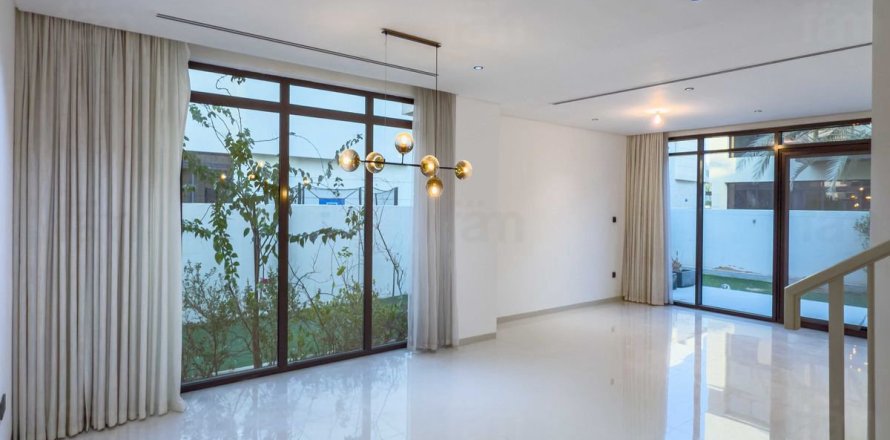 Таунхаус с 3 спальнями в Дубай, ОАЭ №141319